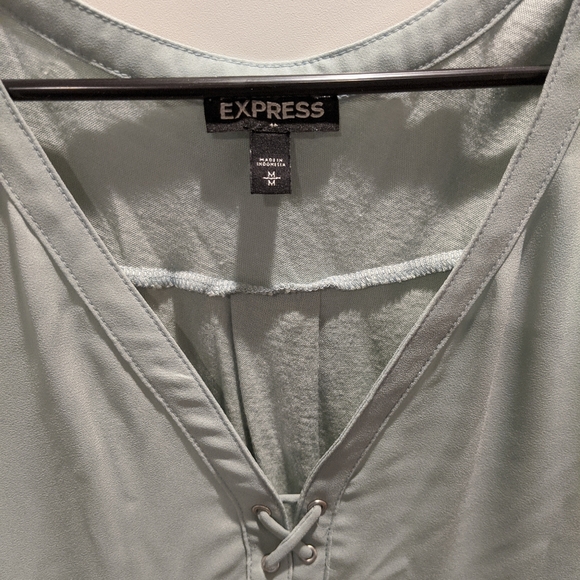 Top - Picture 2 of 2